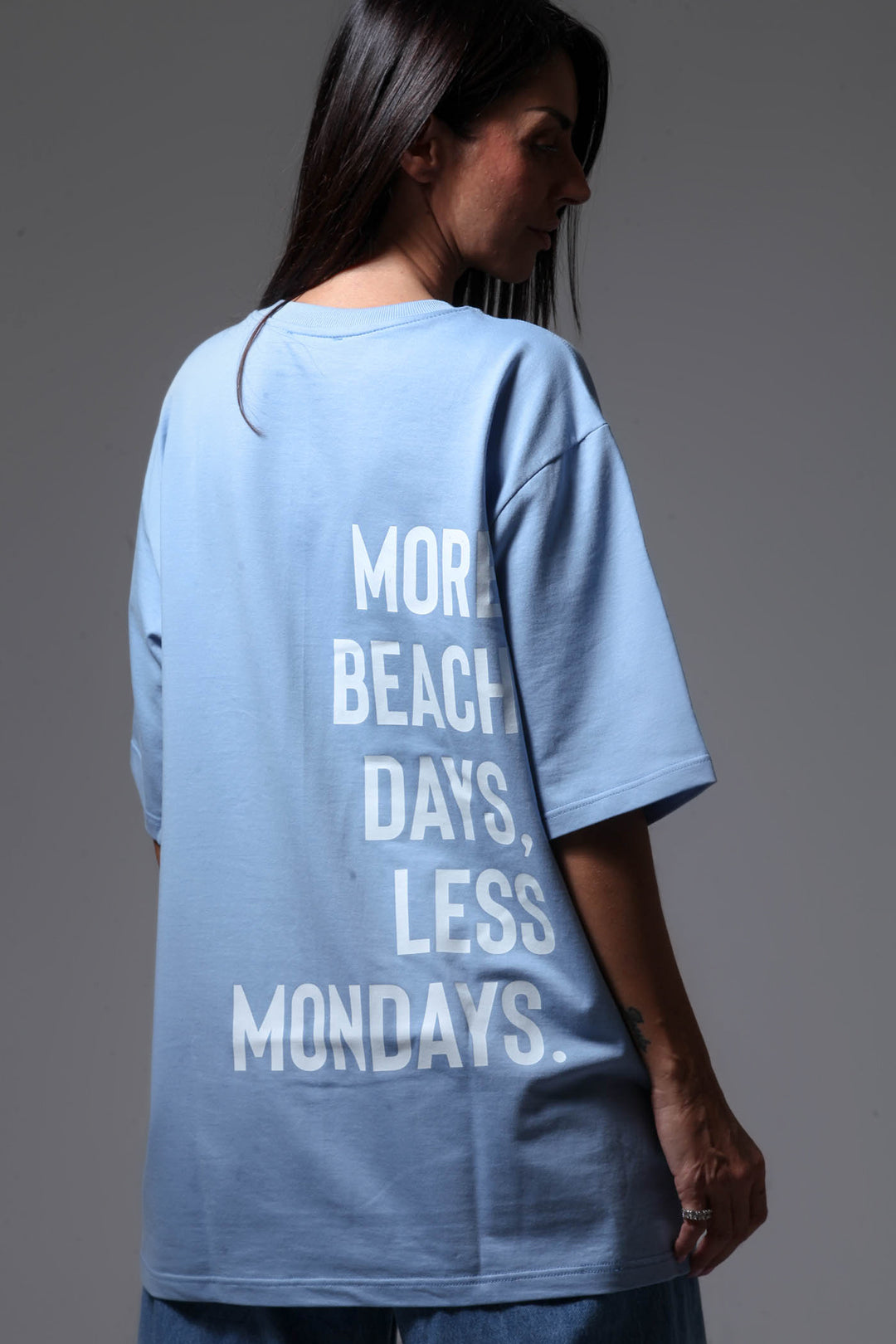 MORE BEACH DAYS _ OVERSIZED  T-SHIRT